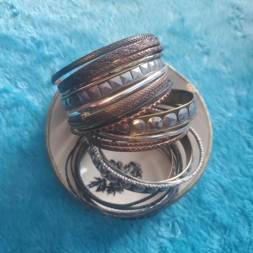Bundle of bangles